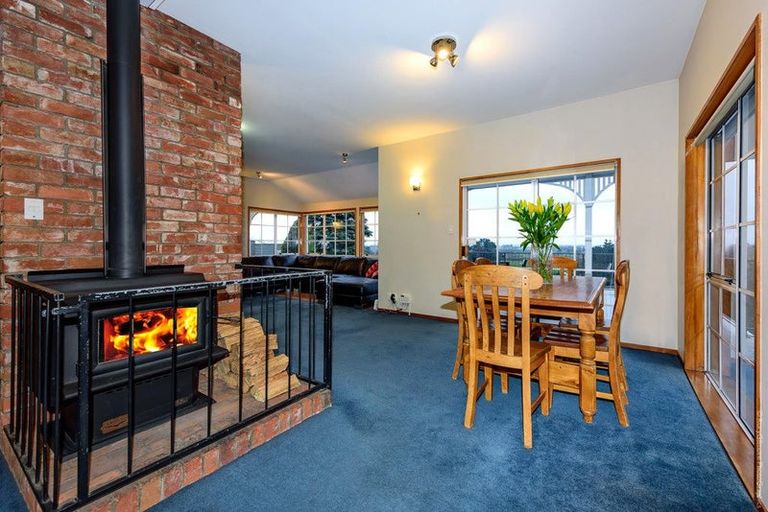 Photo of property in 411 Cashmere Road, Westmorland, Christchurch, 8025