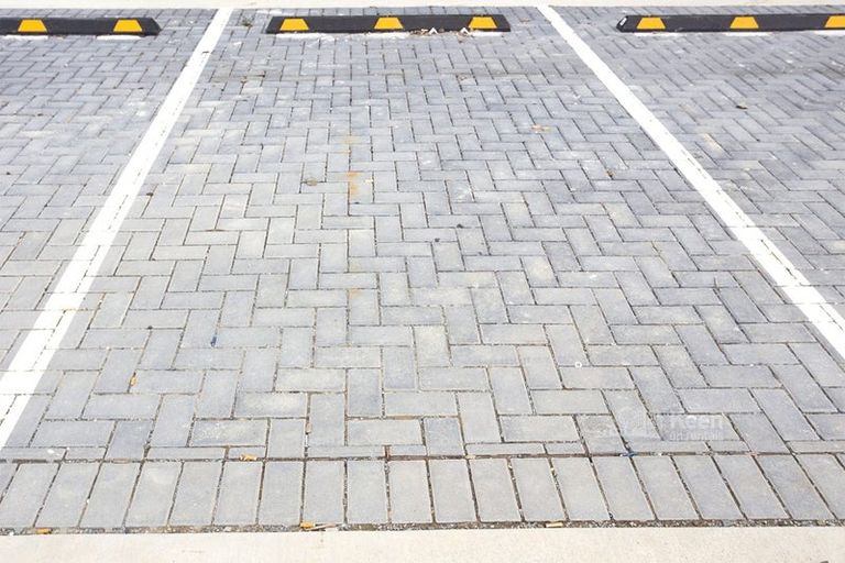 Photo of property in 25 Raupeti Lane, Henderson, 0612