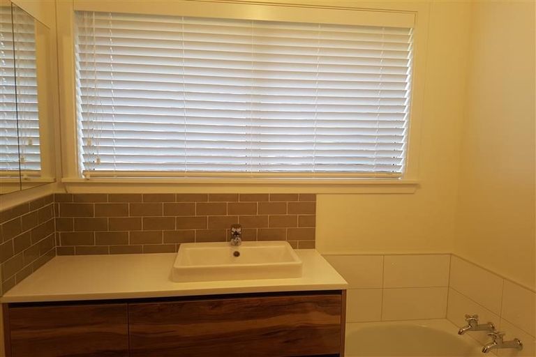 Photo of property in 2/17 Hartford Street, Burnside, Christchurch, 8053