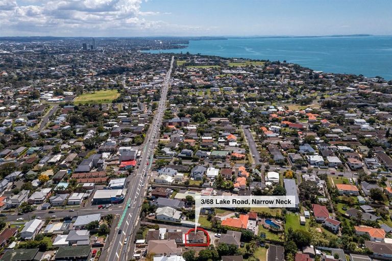 Photo of property in 3/68 Lake Road, Narrow Neck, Auckland, 0624