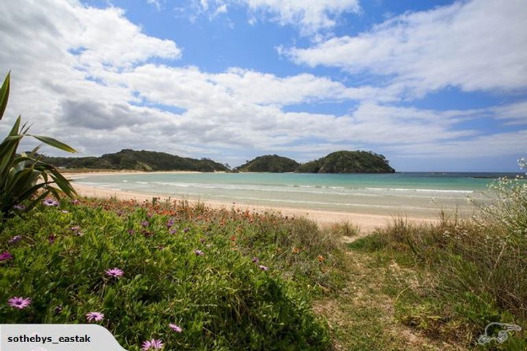 Photo of property in 27 Waetford Road, Matapouri, Whangarei, 0173