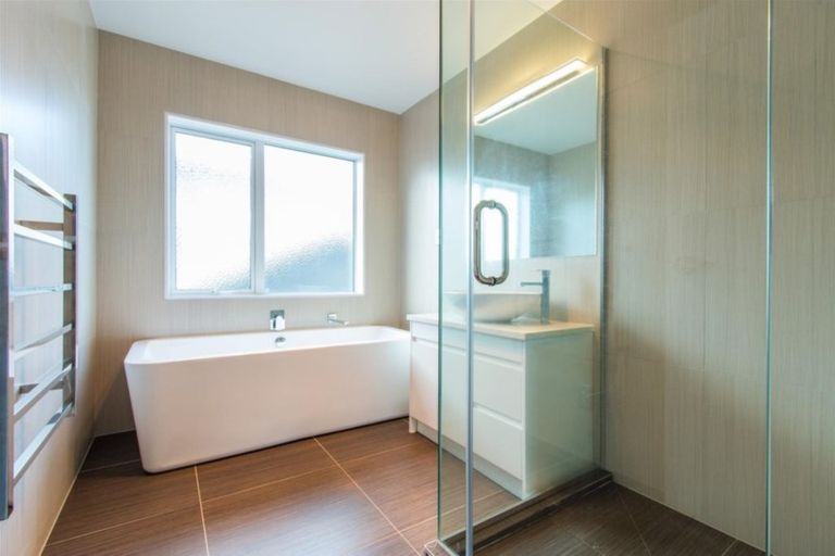 Photo of property in 27 Edgewater Drive, Karaka, Papakura, 2113