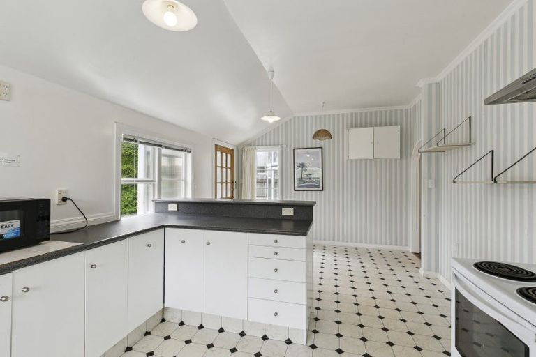 Photo of property in 34 Mandalay Terrace, Khandallah, Wellington, 6035