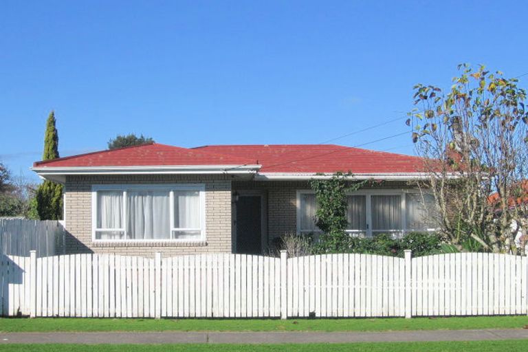 Photo of property in 2/28 Caspar Road, Papatoetoe, Auckland, 2025