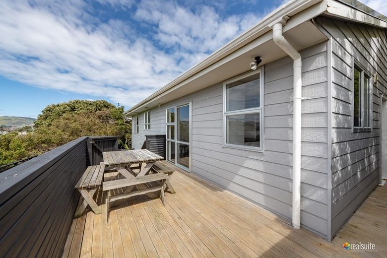 Photo of property in 114 Te Pene Avenue, Titahi Bay, Porirua, 5022