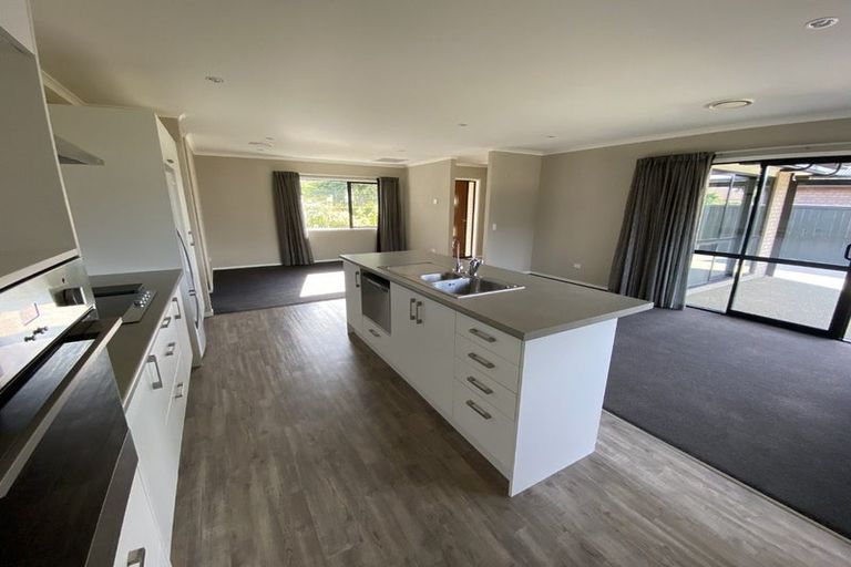 Photo of property in 44 Hagart-alexander Drive, Mosgiel, 9024