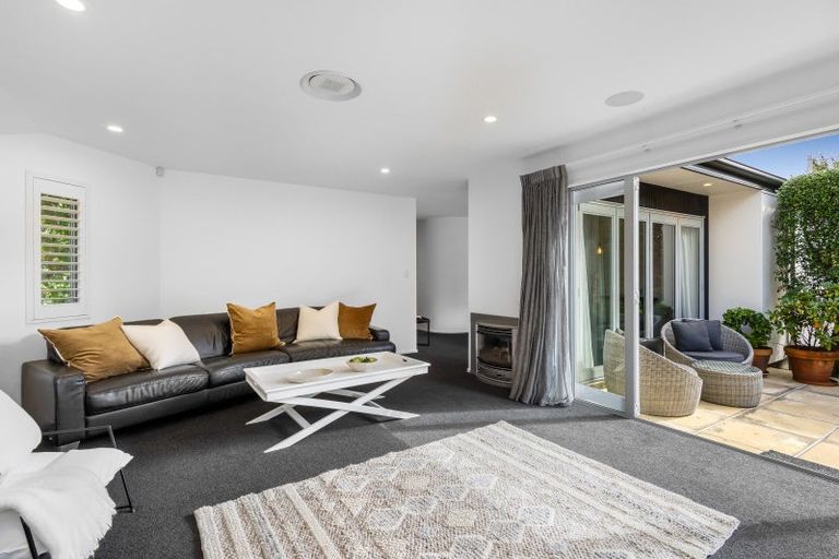 Photo of property in 4 Lewisham Park, St Albans, Christchurch, 8052