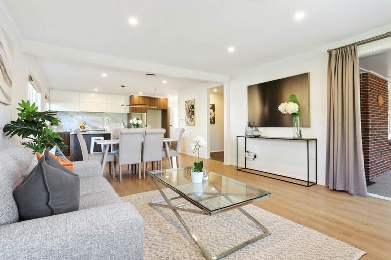 Photo of property in 2 Imatra Place, Sunnyhills, Auckland, 2010