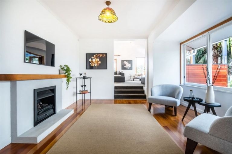 Photo of property in 13 Richmond Avenue, Northcote Point, Auckland, 0627