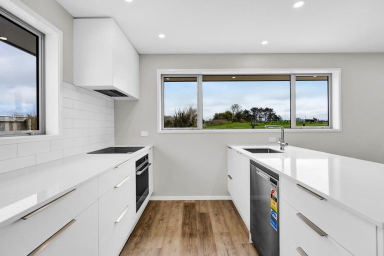 Photo of property in 9 Midsummer Avenue, Stratford, 4332