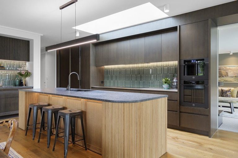 Photo of property in 5 Waiwetu Street, Fendalton, Christchurch, 8052