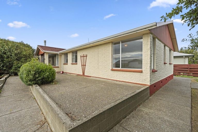 Photo of property in 74 Forfar Crescent, Rockdale, Invercargill, 9812