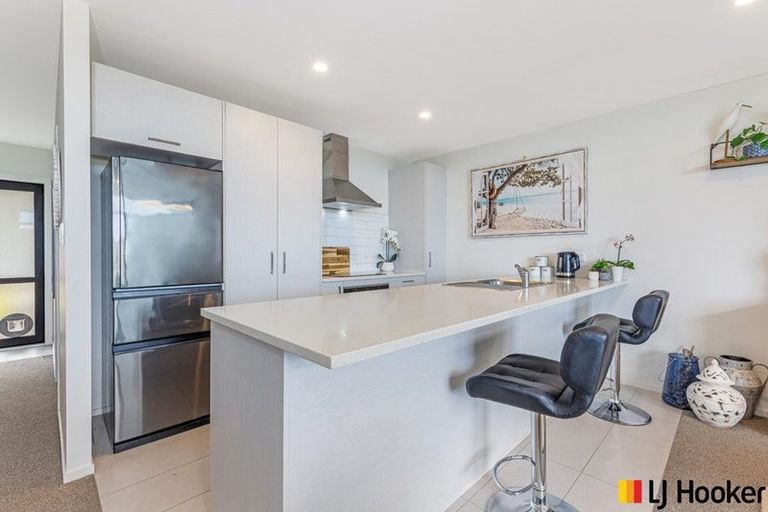 Photo of property in 11 Kapuarangi Lane, Papakura, 2110