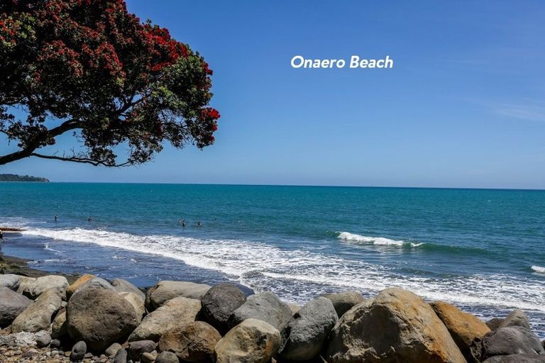 Photo of property in 25-27 Onaero Beach Road, Onaero, Waitara, 4383