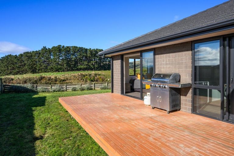 Photo of property in 50 Atlantic Drive, Fitzherbert, Palmerston North, 4410