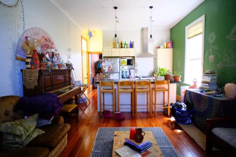 Photo of property in 17 Douglas Street, Mount Cook, Wellington, 6021