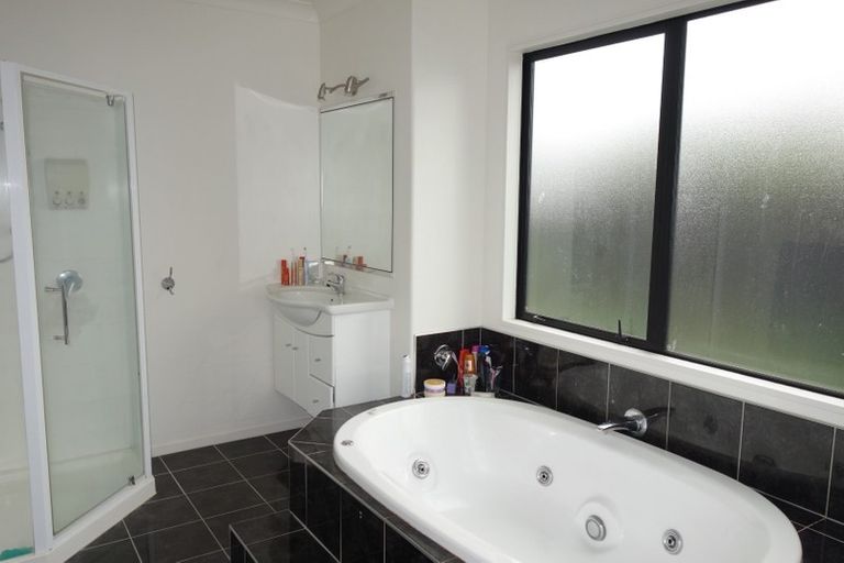 Photo of property in 17 Cairnbrae Drive, Prebbleton, 7604