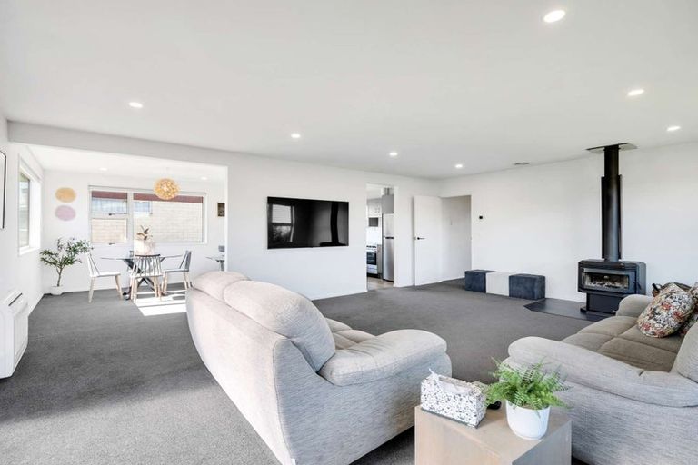 Photo of property in 23 Charles Street, Weston, Oamaru, 9401