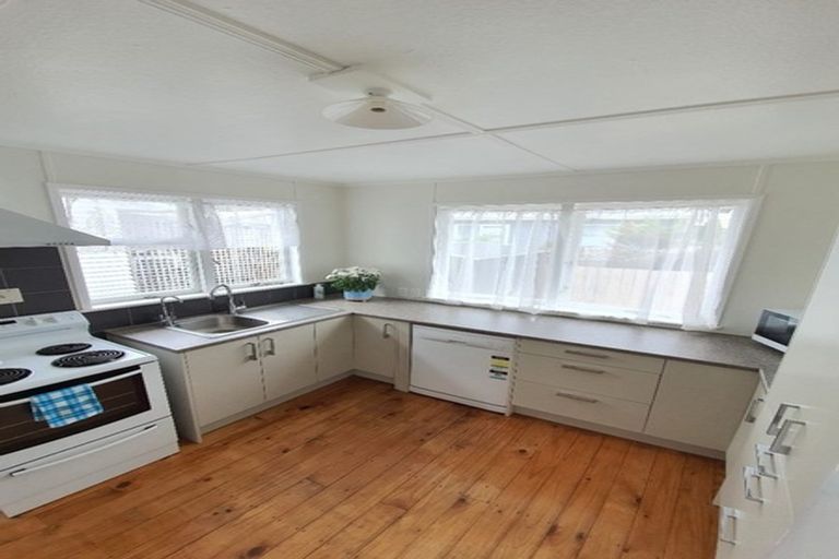 Photo of property in 1/148 Old Wairoa Road, Papakura, 2110