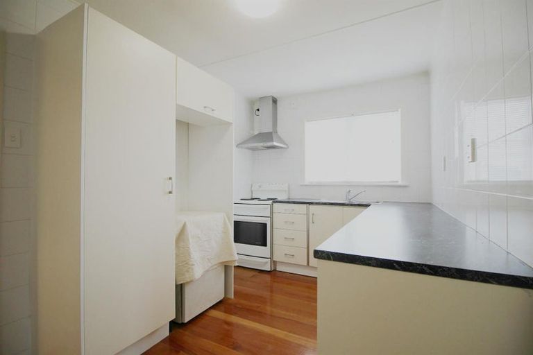 Photo of property in 8 Croydon Road, New Lynn, Auckland, 0600