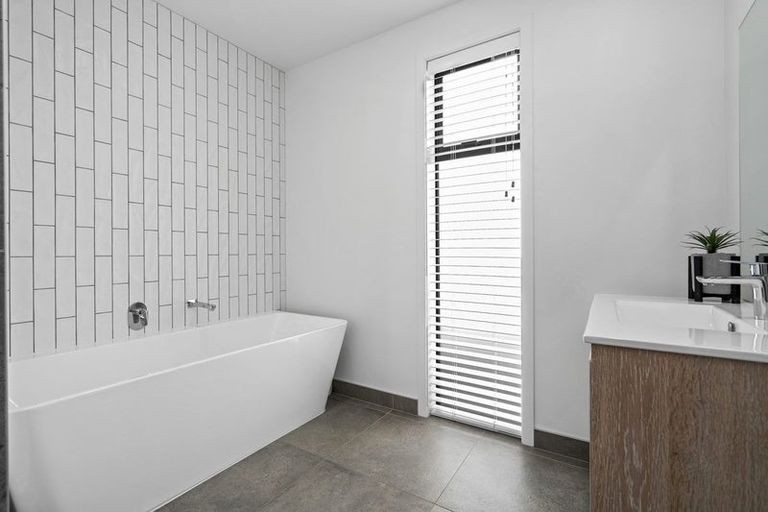 Photo of property in 20 Mike Smith Drive, Cambridge, 3434