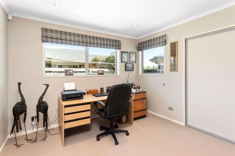 Photo of property in 9 Oratia Grove, Northwood, Christchurch, 8051