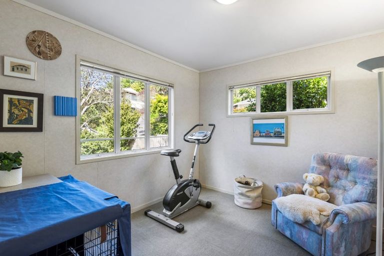 Photo of property in 38 Saddleback Rise, Murrays Bay, Auckland, 0630