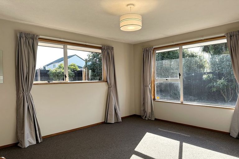 Photo of property in 1/5 Tuscany Place, Beckenham, Christchurch, 8023