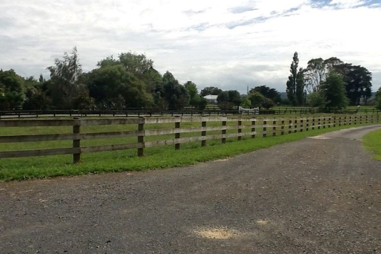 Photo of property in 14 Burberry Road, Karaka, Drury, 2578
