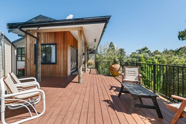 Photo of property in 23a Donnelly Street, Oakura, 4314