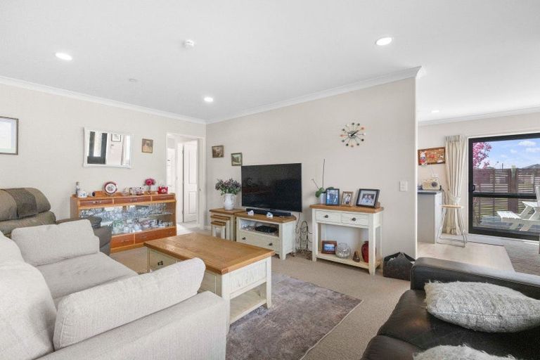 Photo of property in 30 Ian Peter Way, Otaki, 5512