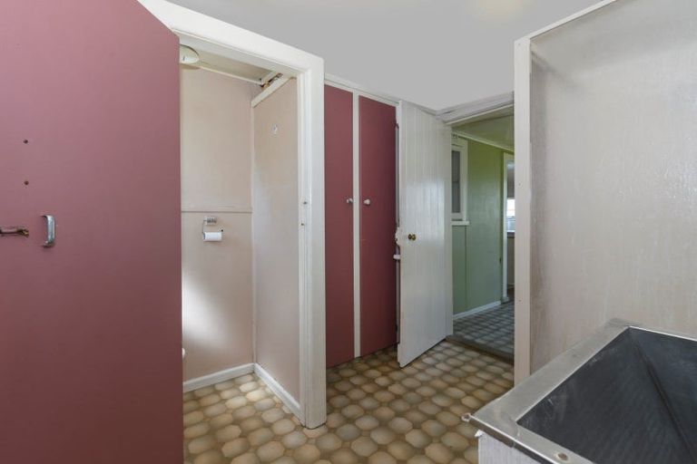 Photo of property in 15 Ngatai Road, Otumoetai, Tauranga, 3110