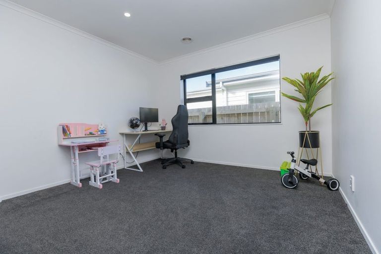 Photo of property in 46 Rochdale Drive, Churton Park, Wellington, 6037