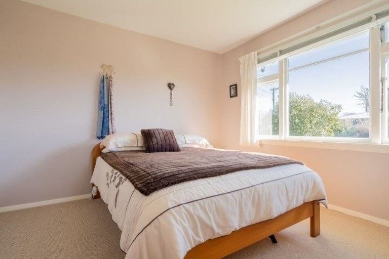 Photo of property in 15 Gainsborough Street, Hoon Hay, Christchurch, 8025