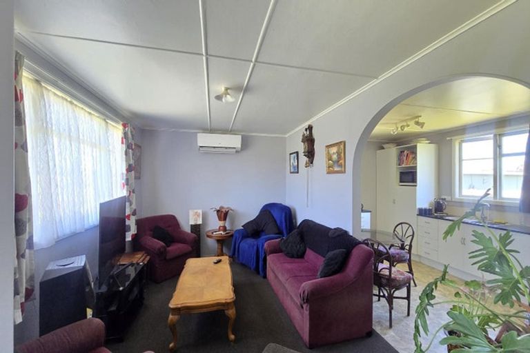 Photo of property in 14 Girvan Place, Tokoroa, 3420