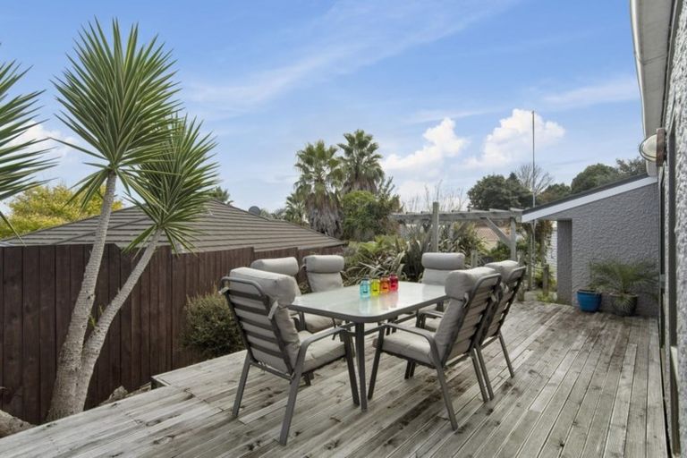 Photo of property in 73 James Cook Drive, Welcome Bay, Tauranga, 3112