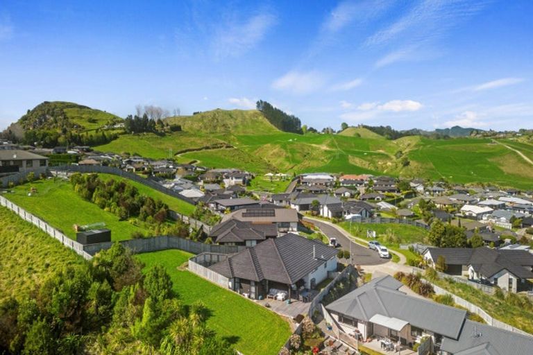 Photo of property in 24 Moira Close, Welcome Bay, Tauranga, 3175