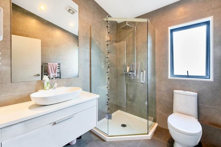 Photo of property in 14 Platinum Rise, Ranui, Auckland, 0612