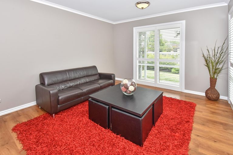 Photo of property in 9 Fountain Avenue, Karaka, Papakura, 2113
