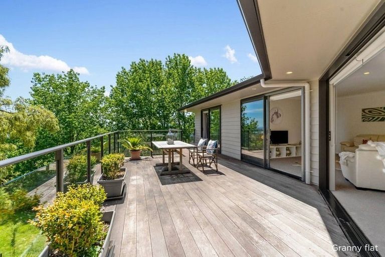 Photo of property in 586 Whitford Road, Whitford, Howick, 2571