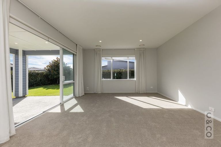 Photo of property in 41 Pohutukawa Parade, Riverhead, 0820