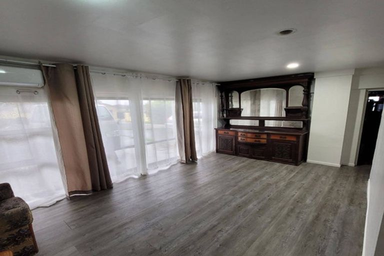 Photo of property in 32 Riverhills Avenue, Pakuranga Heights, Auckland, 2010