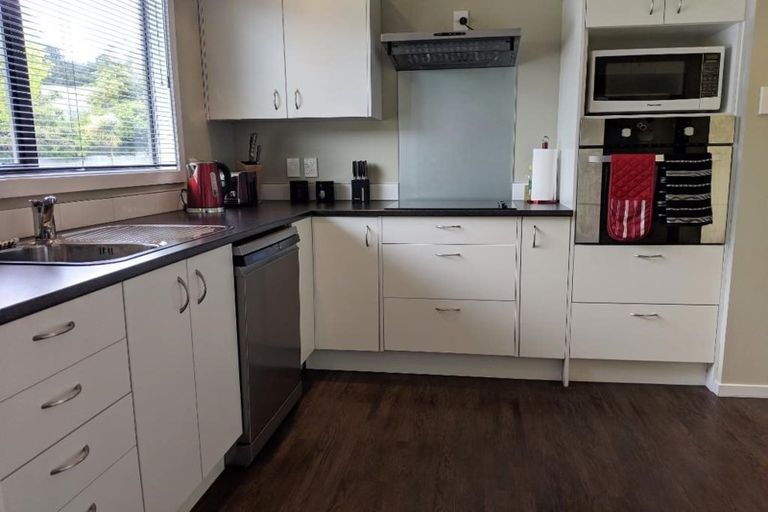 Photo of property in 6f1- Gemstone Drive, Birchville, Upper Hutt, 5018