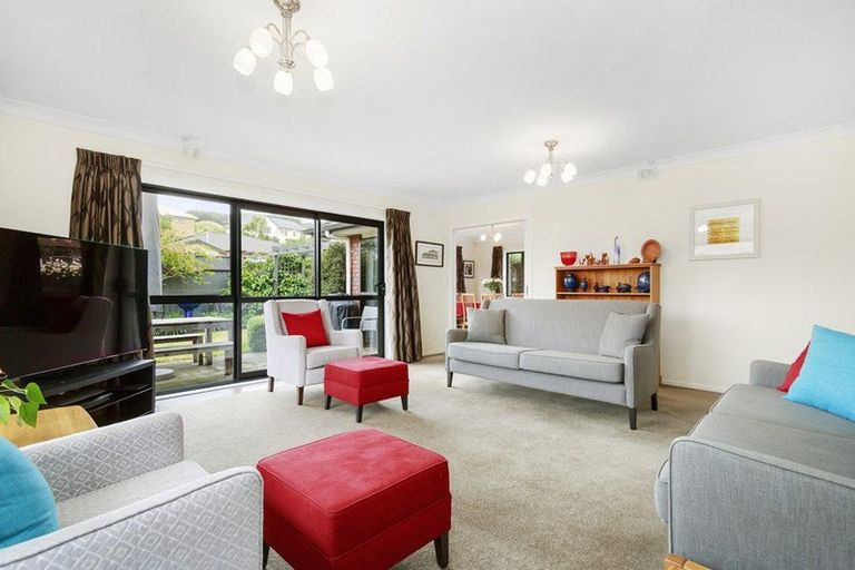Photo of property in 189 Woodman Drive, Tawa, Wellington, 5028