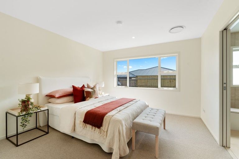 Photo of property in 30 Huia Street, Waikanae, 5036