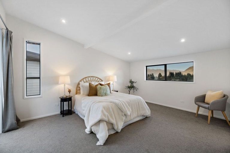 Photo of property in 40 Lochy Road, Fernhill, Queenstown, 9300