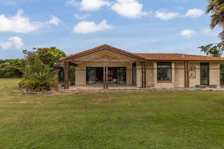 Photo of property in 65 Pohutukawa Drive, Levin, 5571
