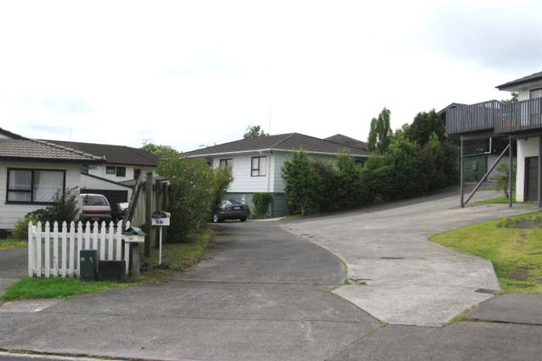 Photo of property in 2/6 Sevilla Place, Unsworth Heights, Auckland, 0632
