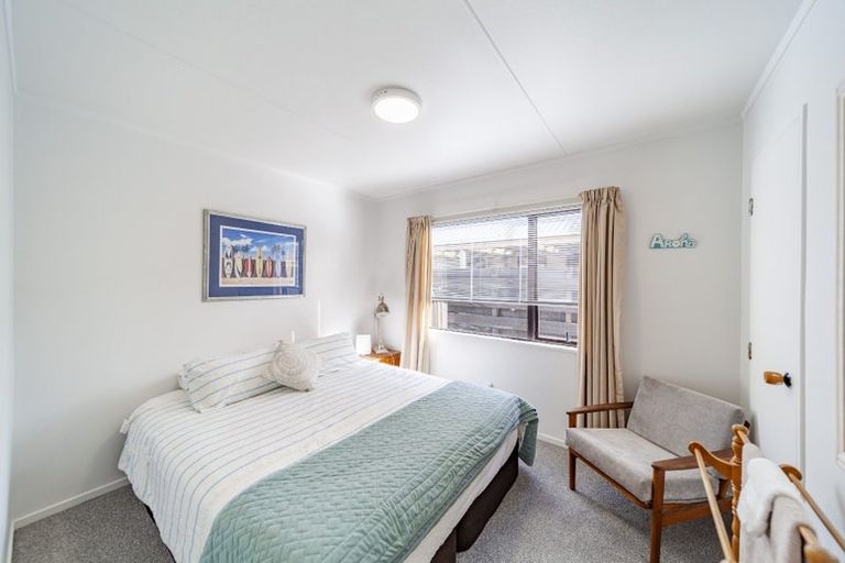 Photo of property in 42 Whiting Crescent, Greenmeadows, Napier, 4112