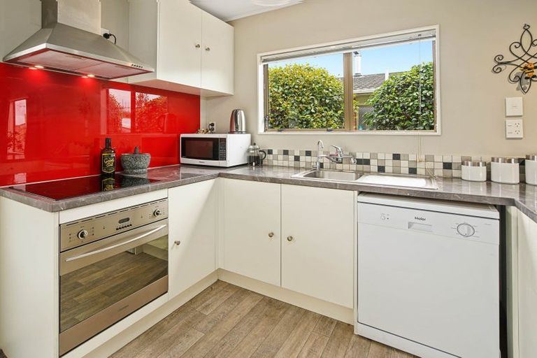 Photo of property in 2/30 Leicester Street, Stoke, Nelson, 7011